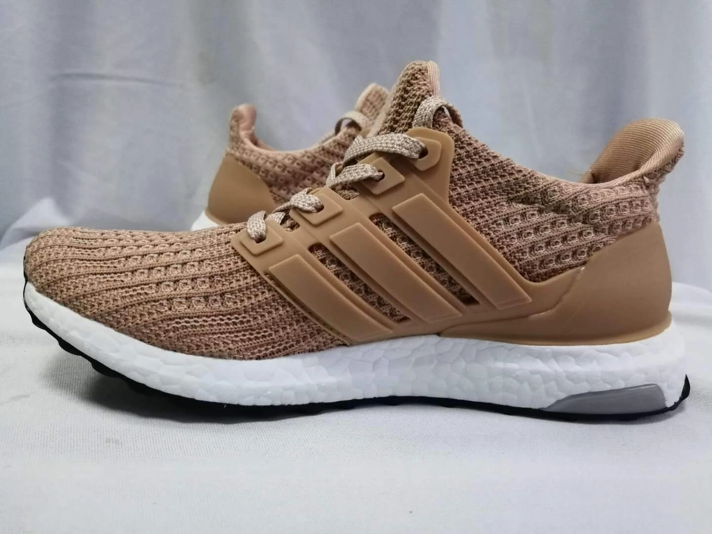 Adidas Ultra Boost 4.0 Popcorn White/organe ( Women) Deku Nike Shoes