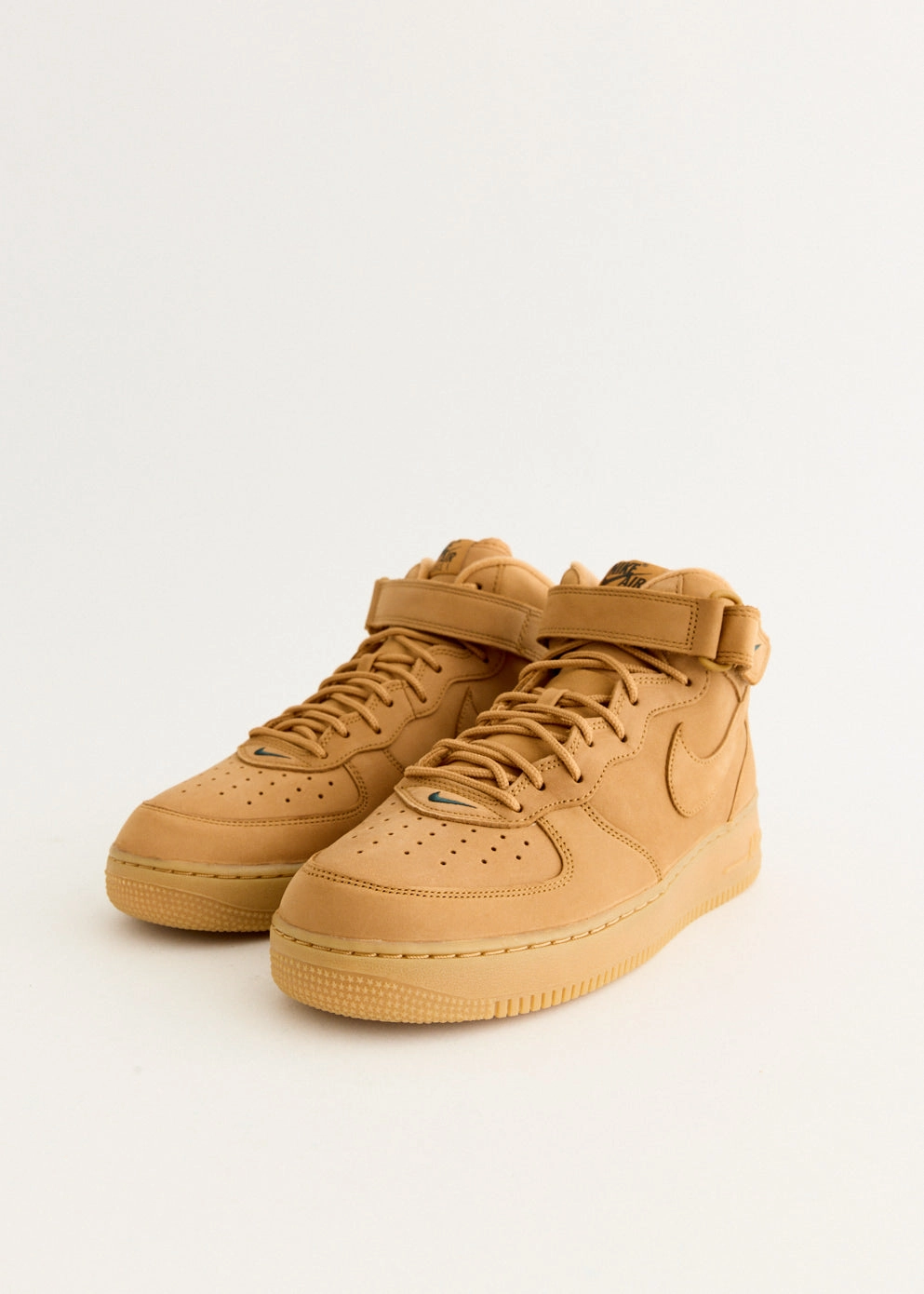 Nike Distance Track Shoes Air Force 1 Mid 'Flax' Sneakers