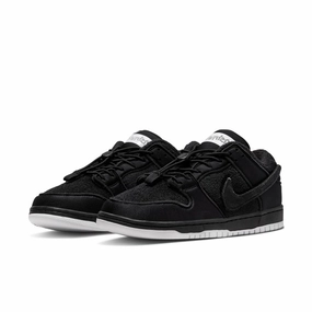 Nike SB - Dunk Low Pro Shoes (GNARHUNTERS) Backwards Nike Logo Shoes