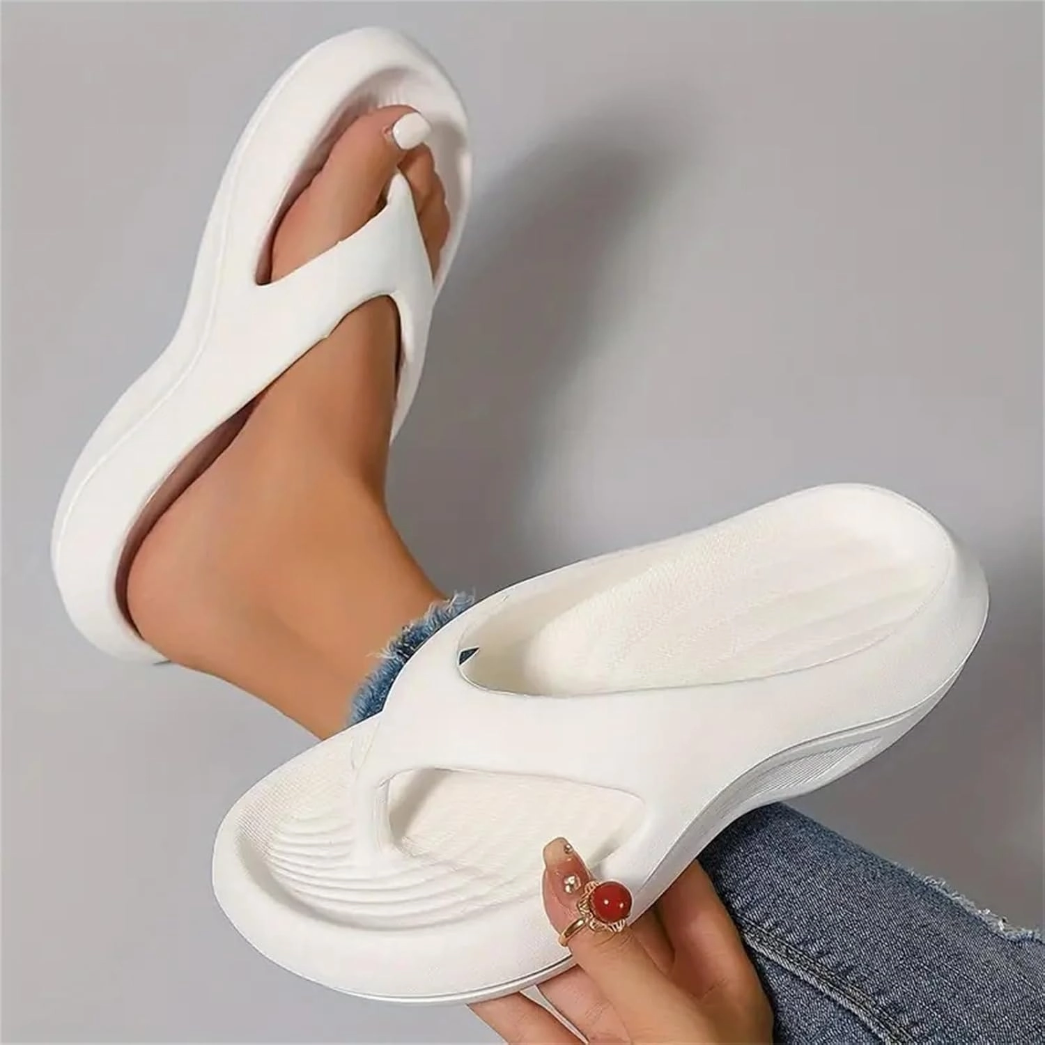 Arch Support Flip Flops for Women Plantar Fasciitis Orthopedic Sandals for Women Arch Support Walking Sandals Platform Recovery Flipflops Pillow Soft Summer Beach Shoes Non-slip Comfort Lightweight Flip Flops Kenya
