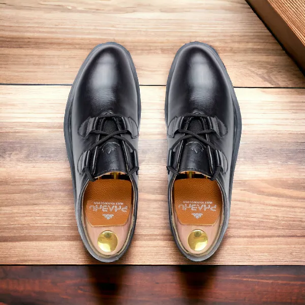 Braxton Black Wholecut Shoe Metallic Tennis Shoes