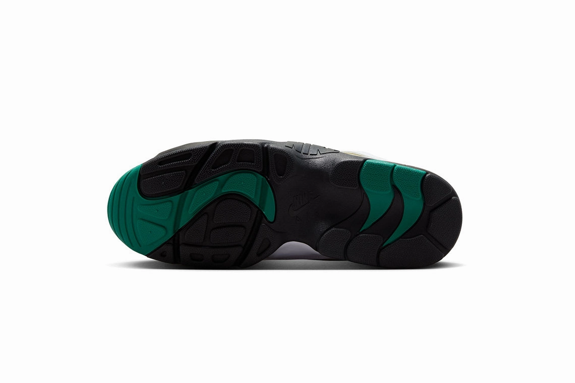 NIKE AIR Diamond Turf '93 QS: Black / Mystic Green-White (8/29) Nike Indoor Soccer Shoe