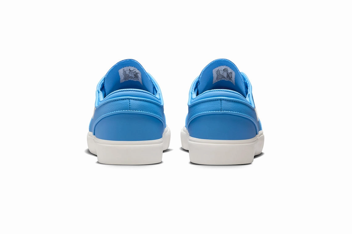 Nike SB Zoom Janoski OG  ISO : University Blue Nike Interact Run Road Running Shoes