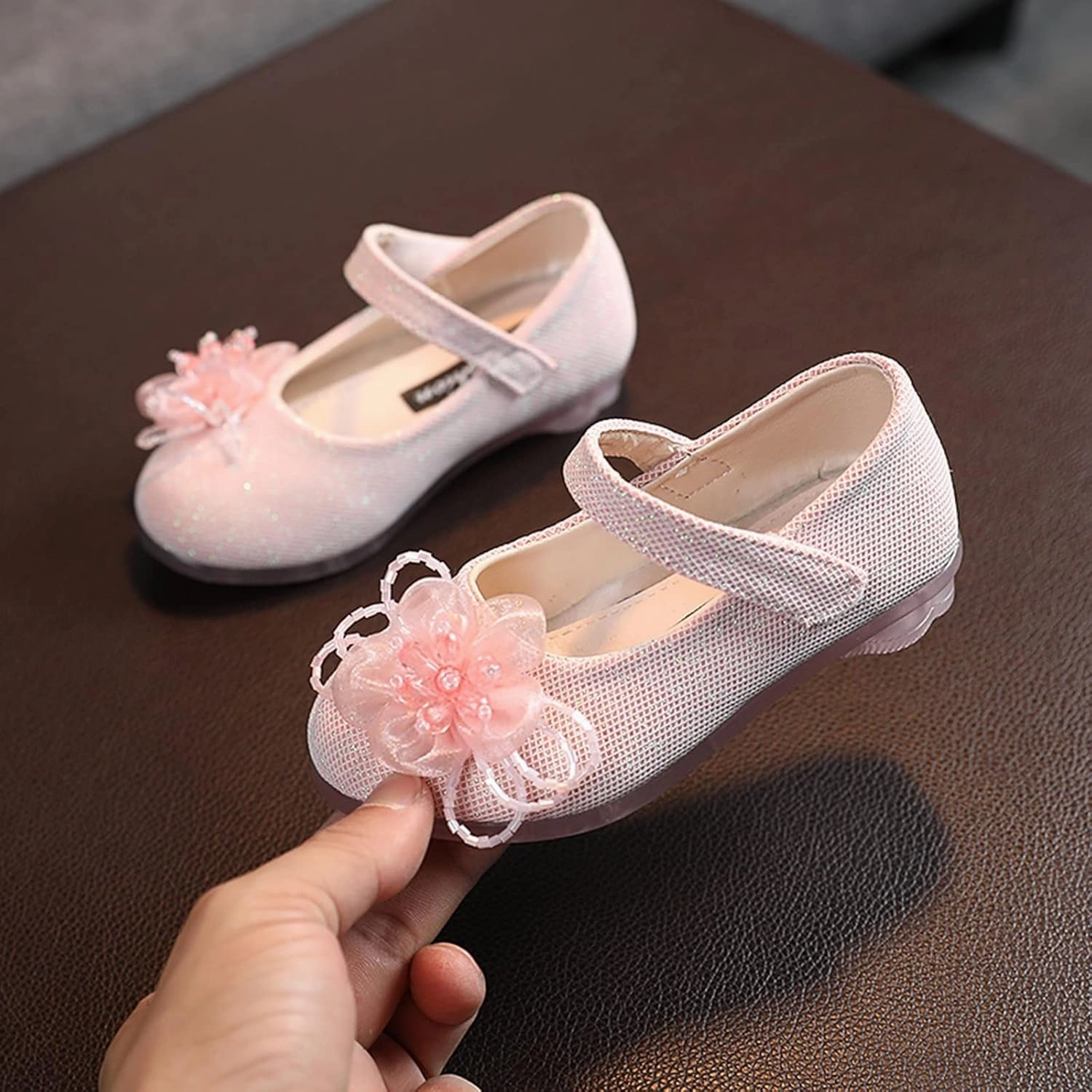 Cat Slippers for Girls Girls Sandals Children Shoes Pearl Flower Princess Shoes Dance Soccer Slides for Girls Cleats Cheap Soccer