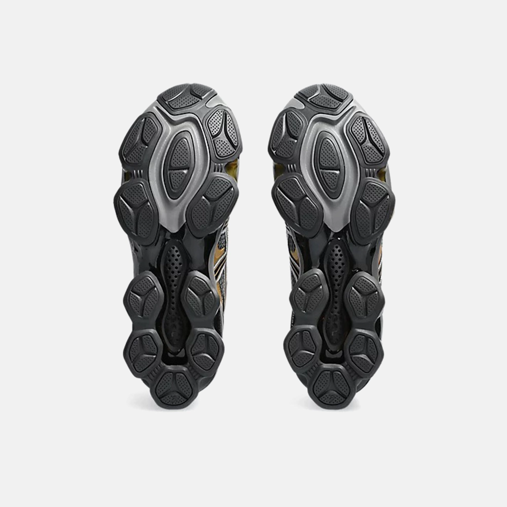 ASICS Gel-Quantum Kinetic - Carbon / Pure Gold Asics Novablast 3 Running Shoe