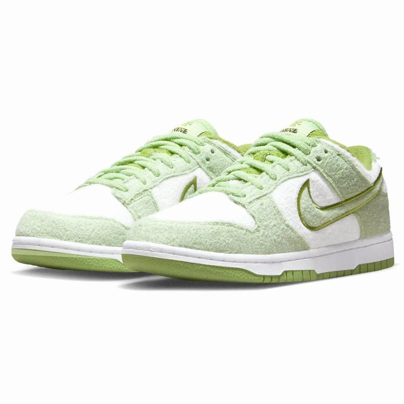 Nike Dunk Low SE Wmns 'Fleece - Honeydew' Nike Metcon Shoes