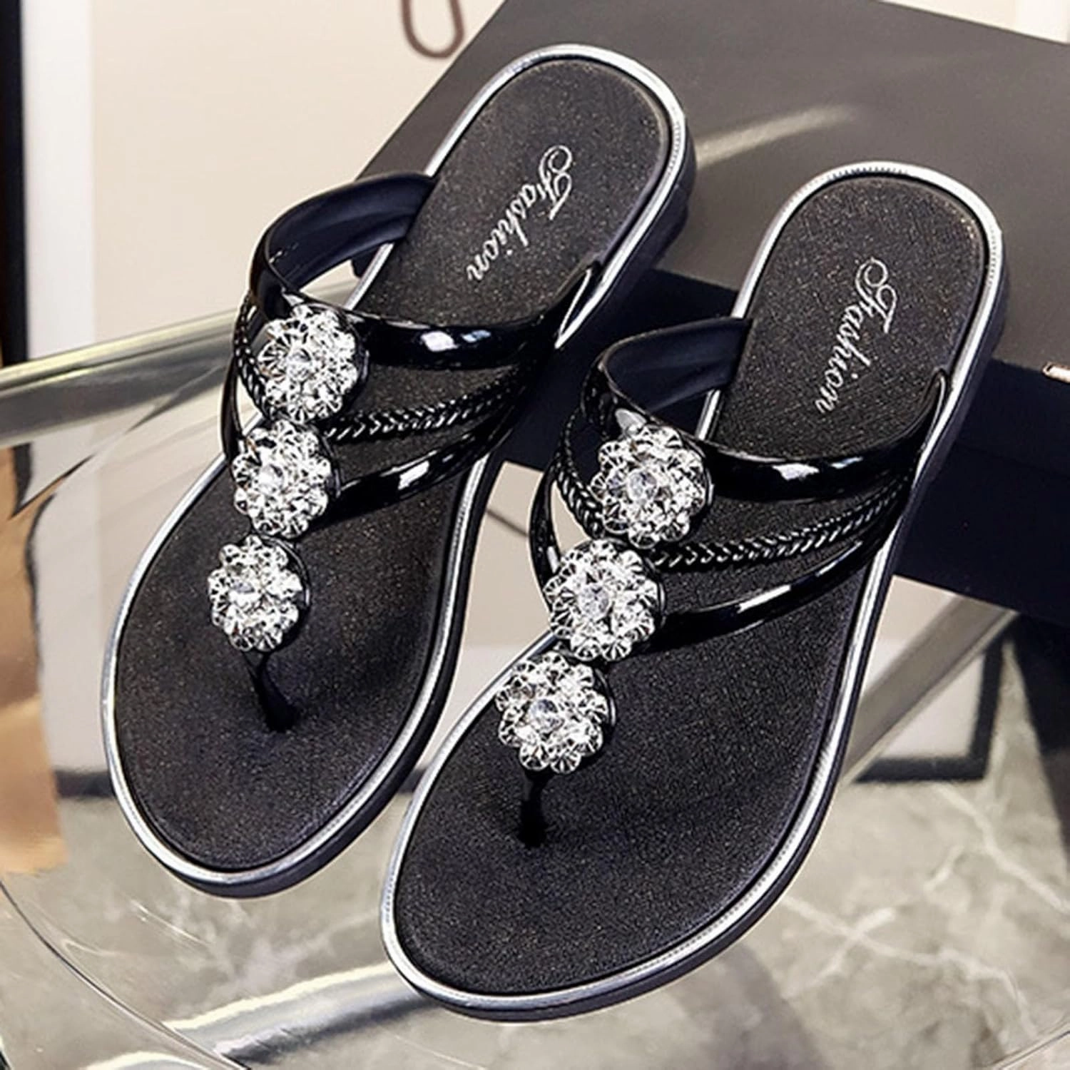 Memory Foam Flip Flops for Women,Yoga Sandals Women,Summer Beach Flat Casual Thong Cushion Sandals Slip Vacation Shoes Sandalias De Mujer Hammerhead Flip Flops