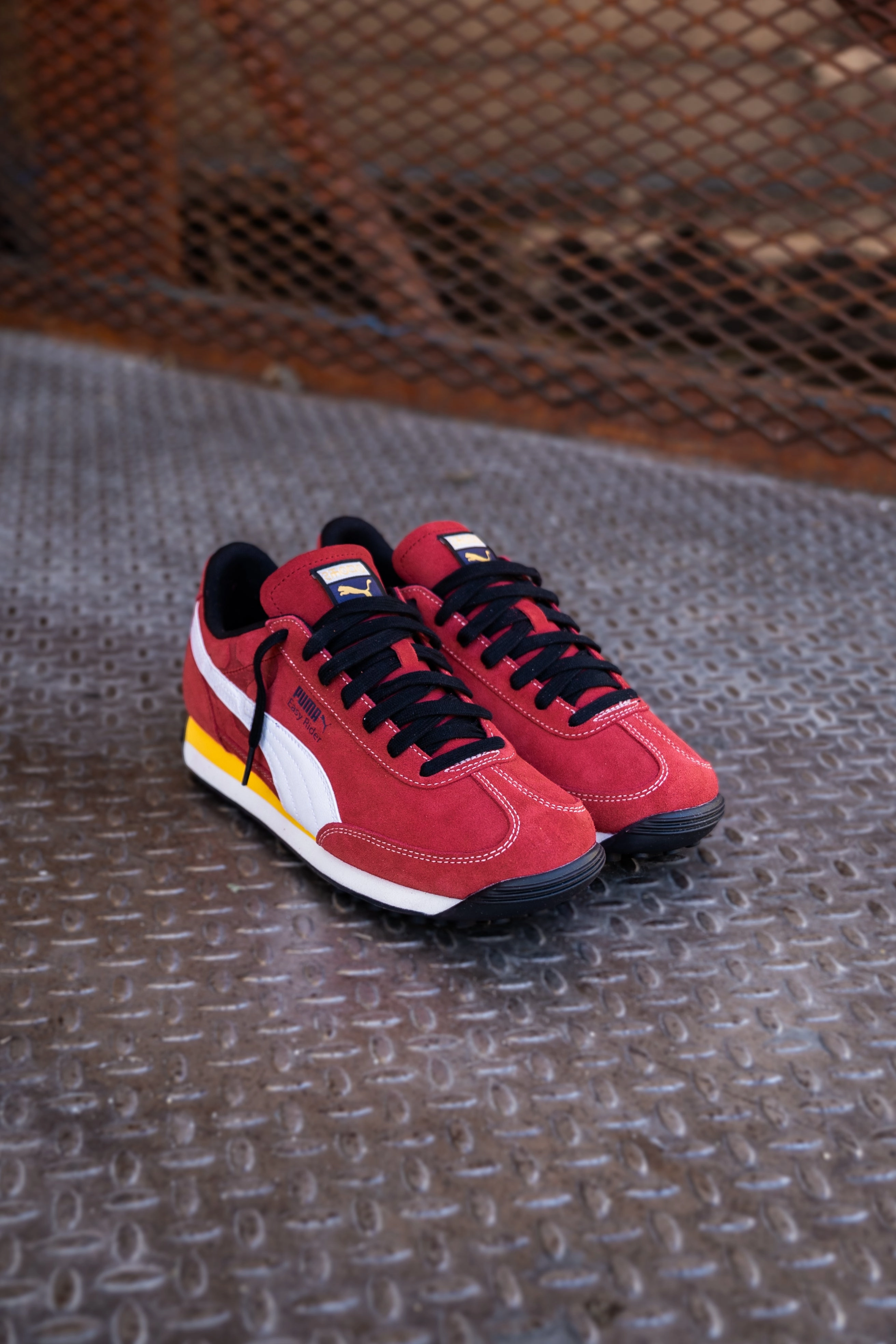 Bumblebee Puma Shoes Mens Puma Easy Rider Road To Unity (Dark Crimson/Puma White)