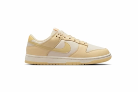 Nike Dunk Low (W) - Muslin / Team Gold - Pale Ivory Nike Dunk High Shoes