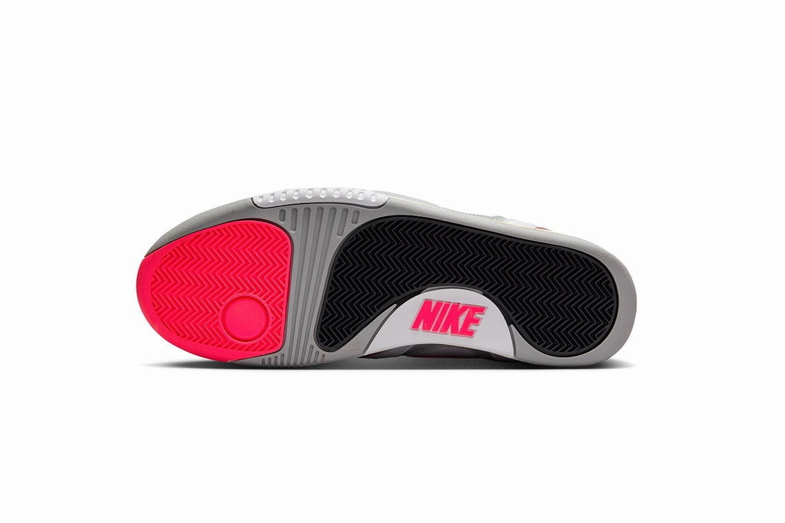 NIKE Air Tech Challenge 2 - White / Racer Pink Kobe Bryant Nike Shoes