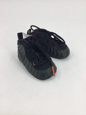 Nike Child Size 2 Toddler Green Baby/Walker Shoes Nike Roshe Golf Shoes