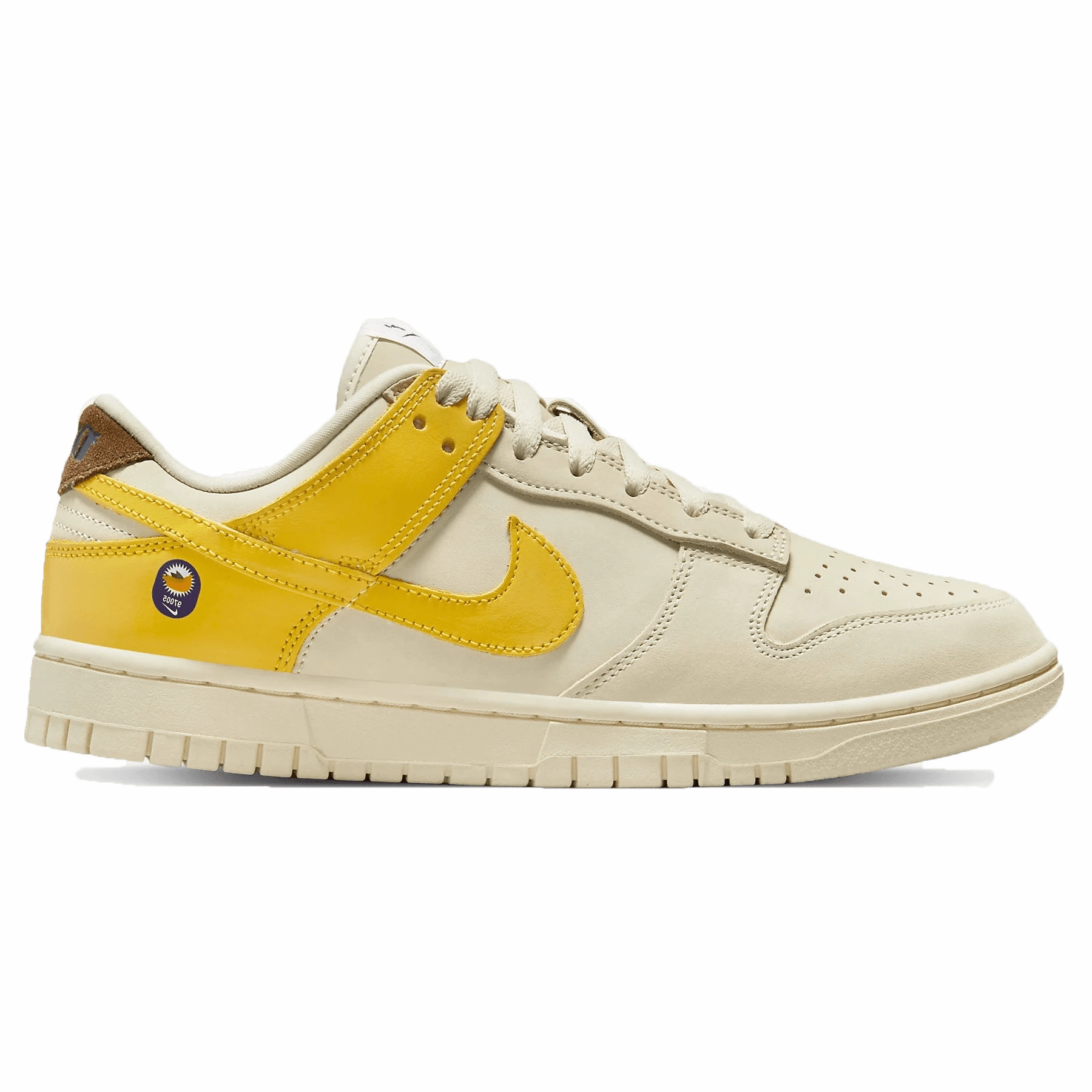 Nike Dunk Low LX WMNS 'Banana' Nike Diamond Turf Shoes
