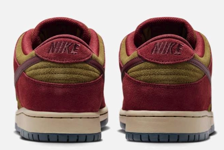 1990s Nike Shoes Nike SB - Dunk Low Pro Shoes | Dark Team Red