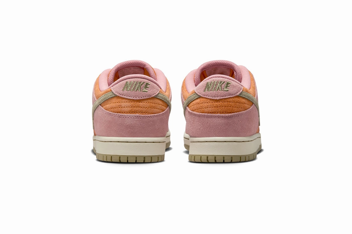 Nike White Tennis Shoes Nike SB Dunk Low Pro : "Red Stardust" 6/12