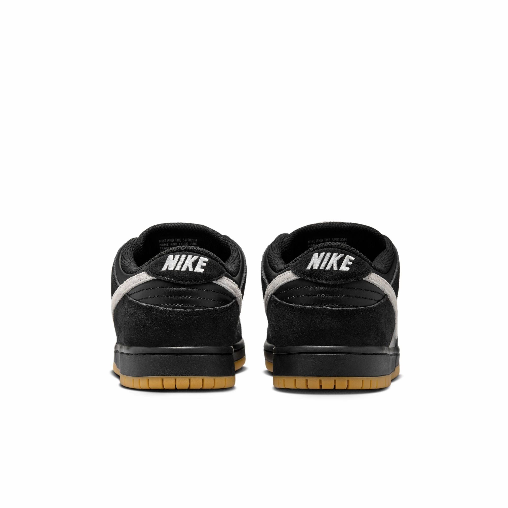 Nike V5 Rnr Shoes NIKE SB DUNK LOW PRO BLACK / WHITE-BLACK-GUM LIGHT BROWN
