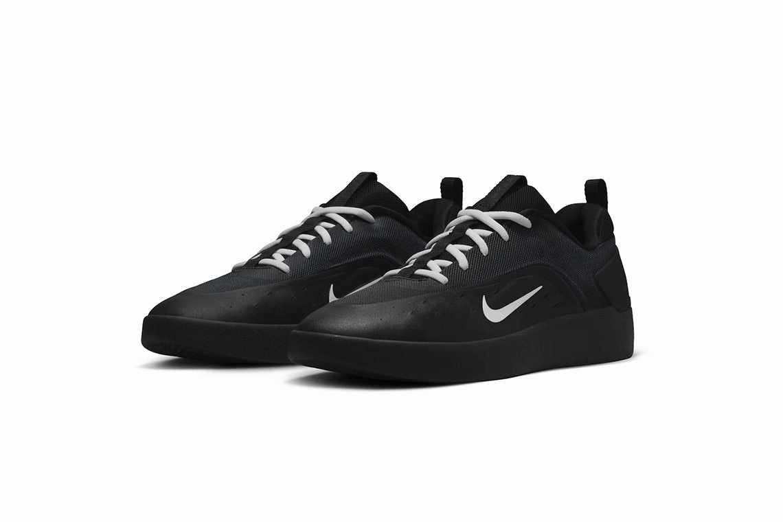 Forces Nike Shoes Nike SB Zoom Nyjah 4 : Black / White / Black