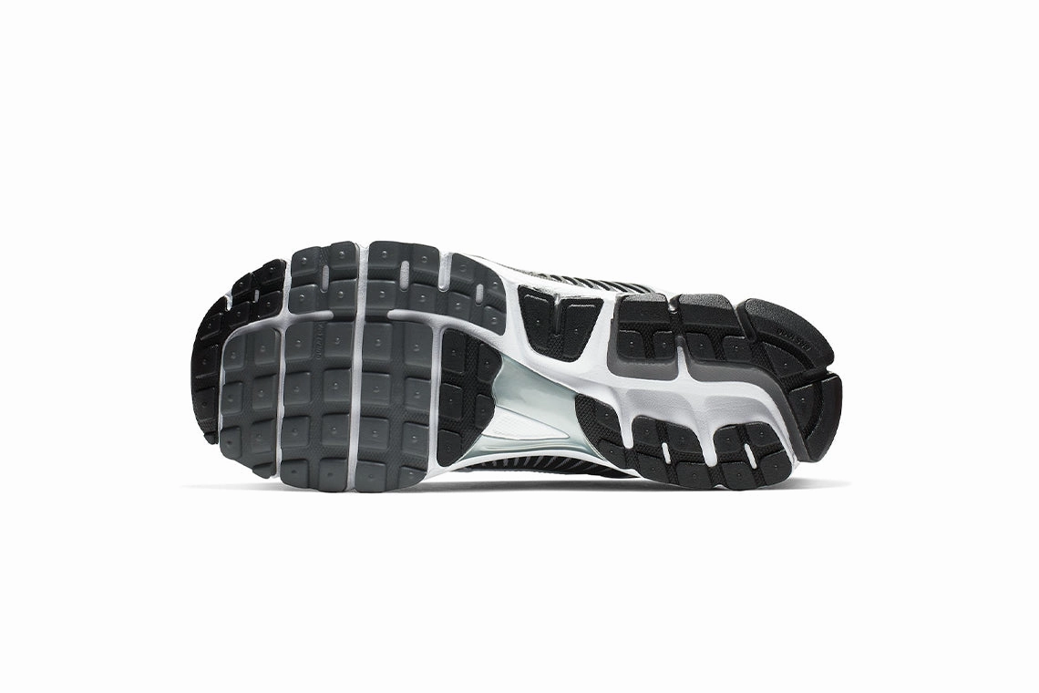 Jordan Retro Nike Shoes Nike Zoom Vomero 5 SE SP - Black / Metallic Silver (10/25)