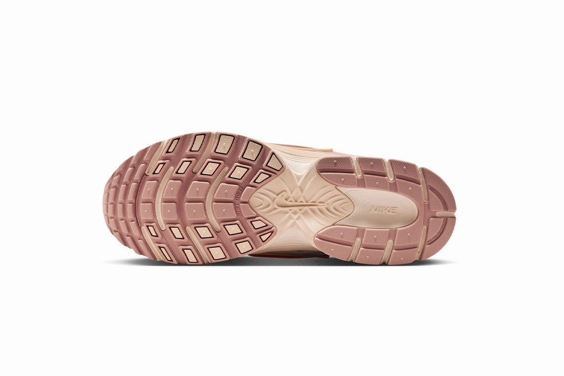 Women's Nike V5 RNR : Soft Pearl / Particle Pink Nike Lifestyle Shoes