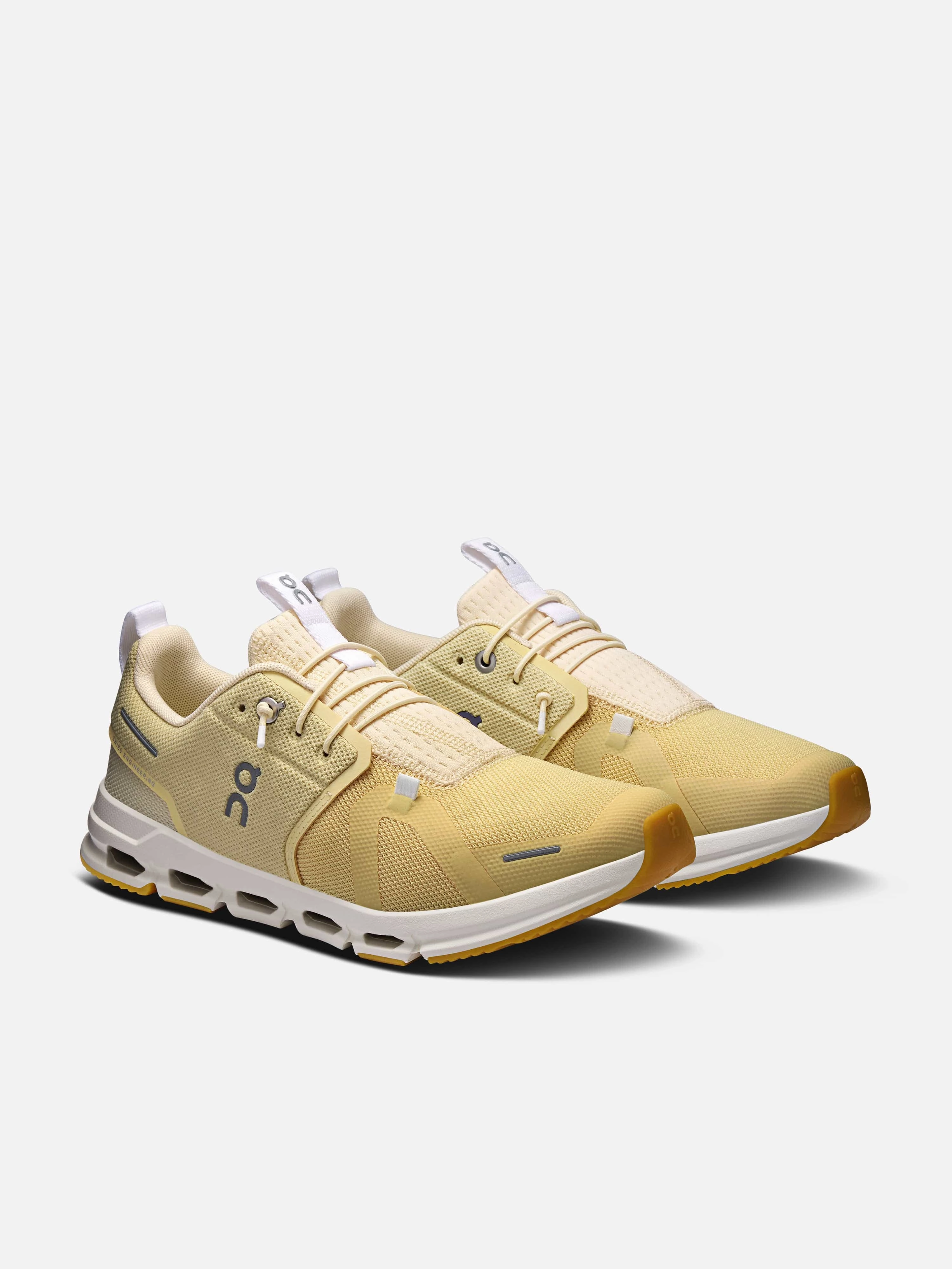 New Balance Trail Running Shoes On Running Kids Cloud Sky Trainers in Yellow