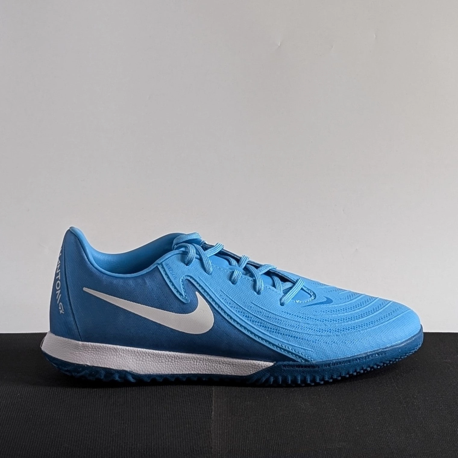 Nike Phantom GX II Academy IC - FJ2581-400 Retro Nike Running Shoes