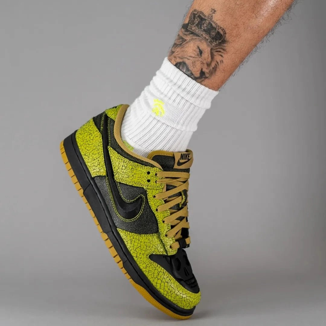 Men's Dunk Low Retro "Halloween" Nike Terminator Low Shoes