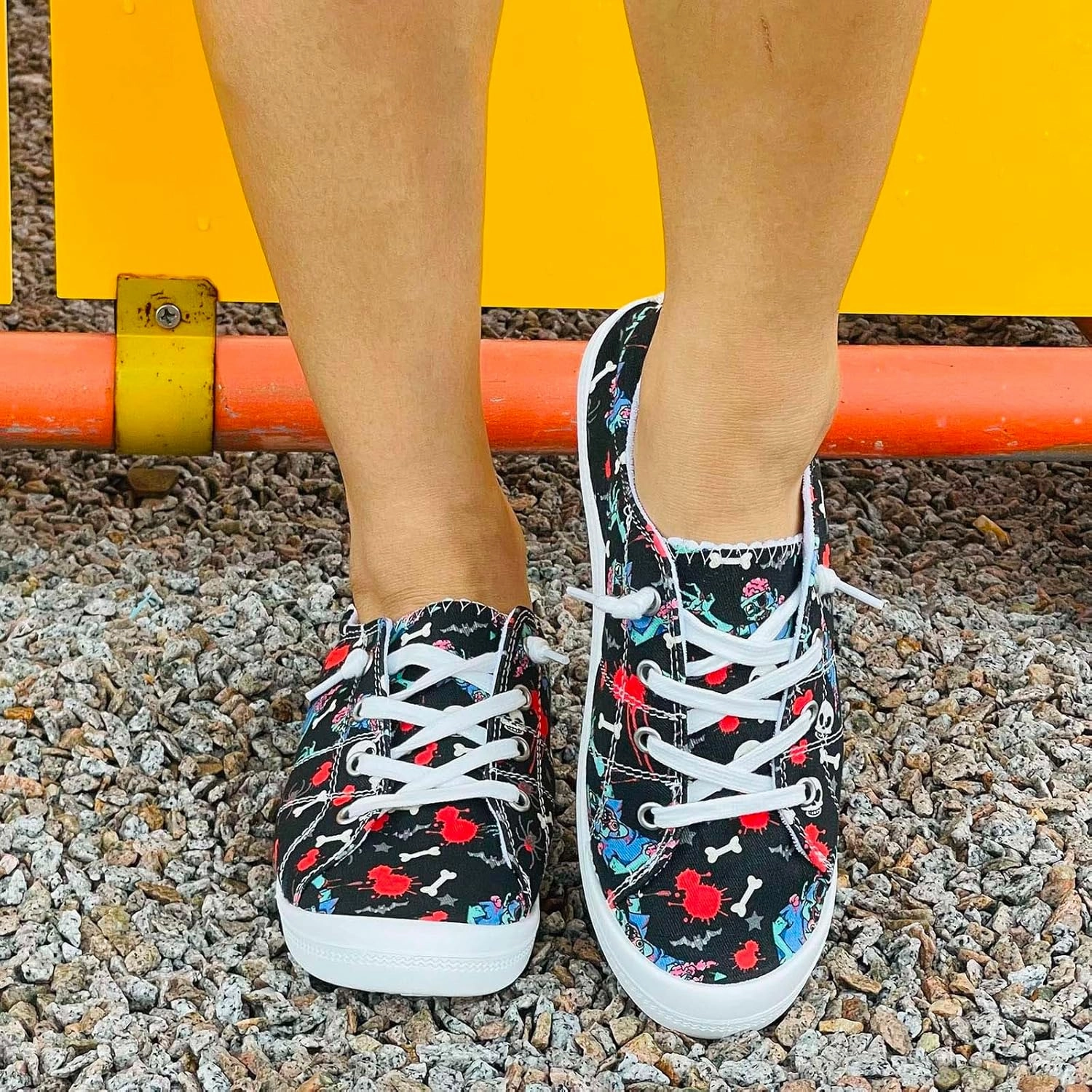 Halloween Shoes for Women, Comfort Low Top Canvas Slip On Sneakers Classic Casual Walking Shoes Comfotable Boat Casual Shoes with Arth Support Fashion Pumpkin Print Canvas Sneakers Feiyue Training Shoes