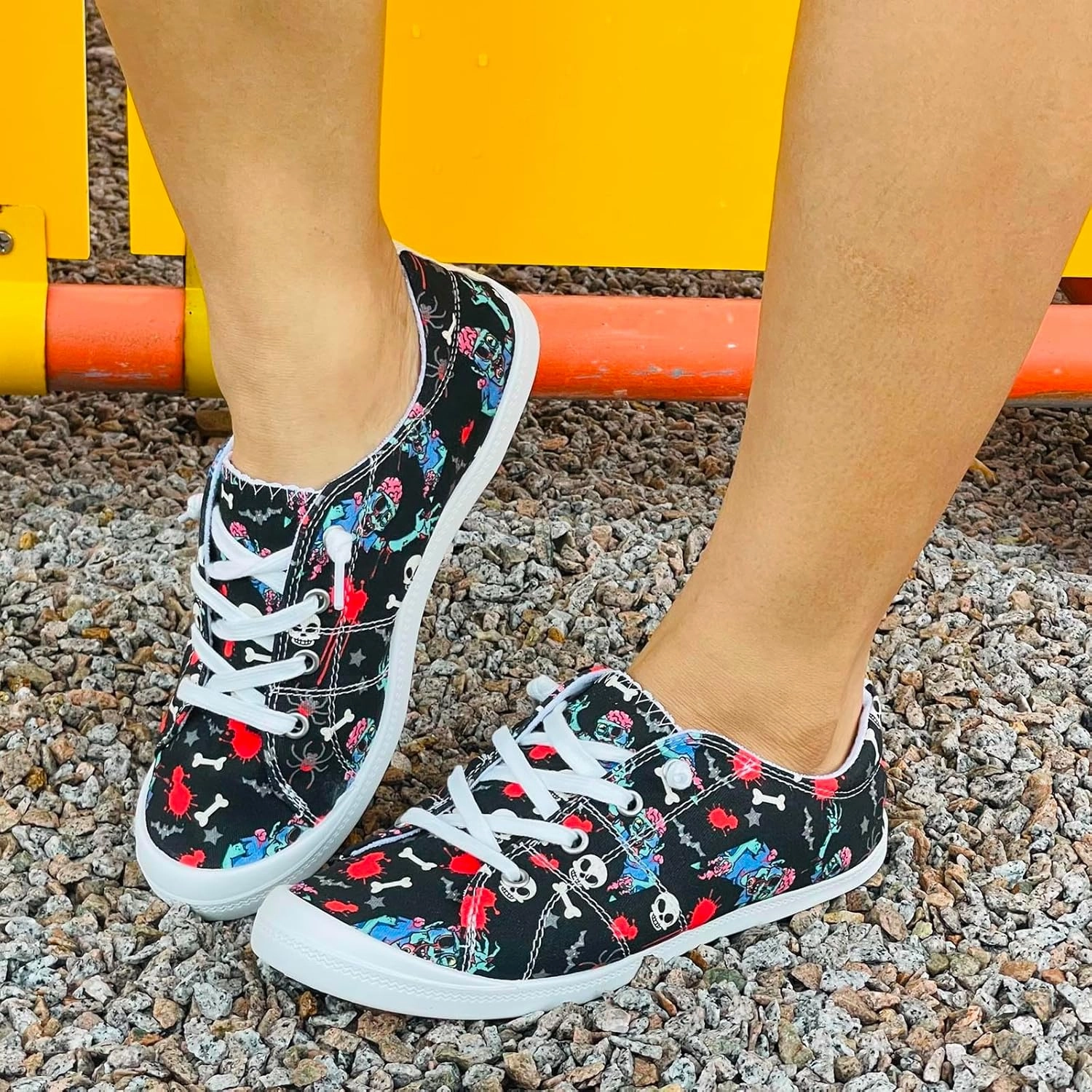 Halloween Shoes for Women, Comfort Low Top Canvas Slip On Sneakers Classic Casual Walking Shoes Comfotable Boat Casual Shoes with Arth Support Fashion Pumpkin Print Canvas Sneakers Leather Cross Training Shoes