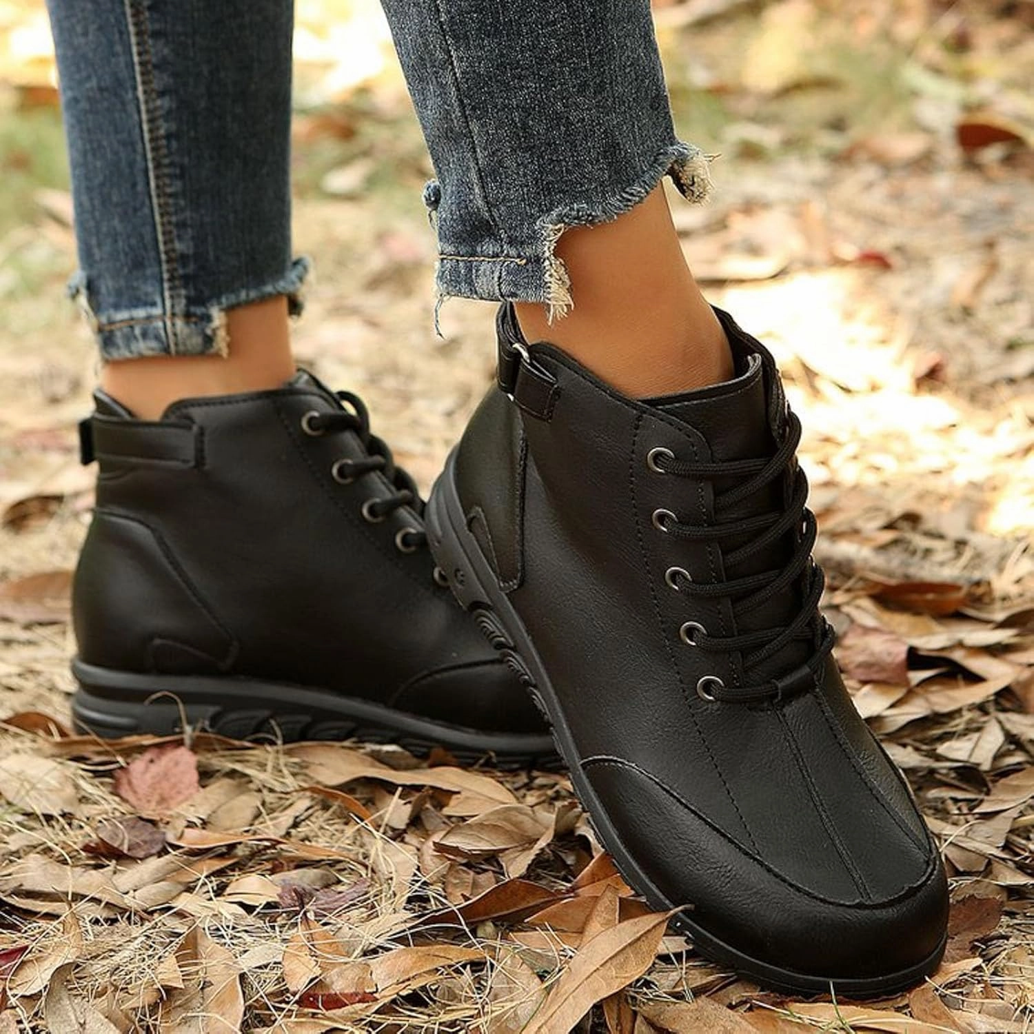 Zero Drop Combat Boots Platform Boots Women's British Combat Boots Solid Color Leather Lace Up Thick Heel Halloween Outdoor Boots