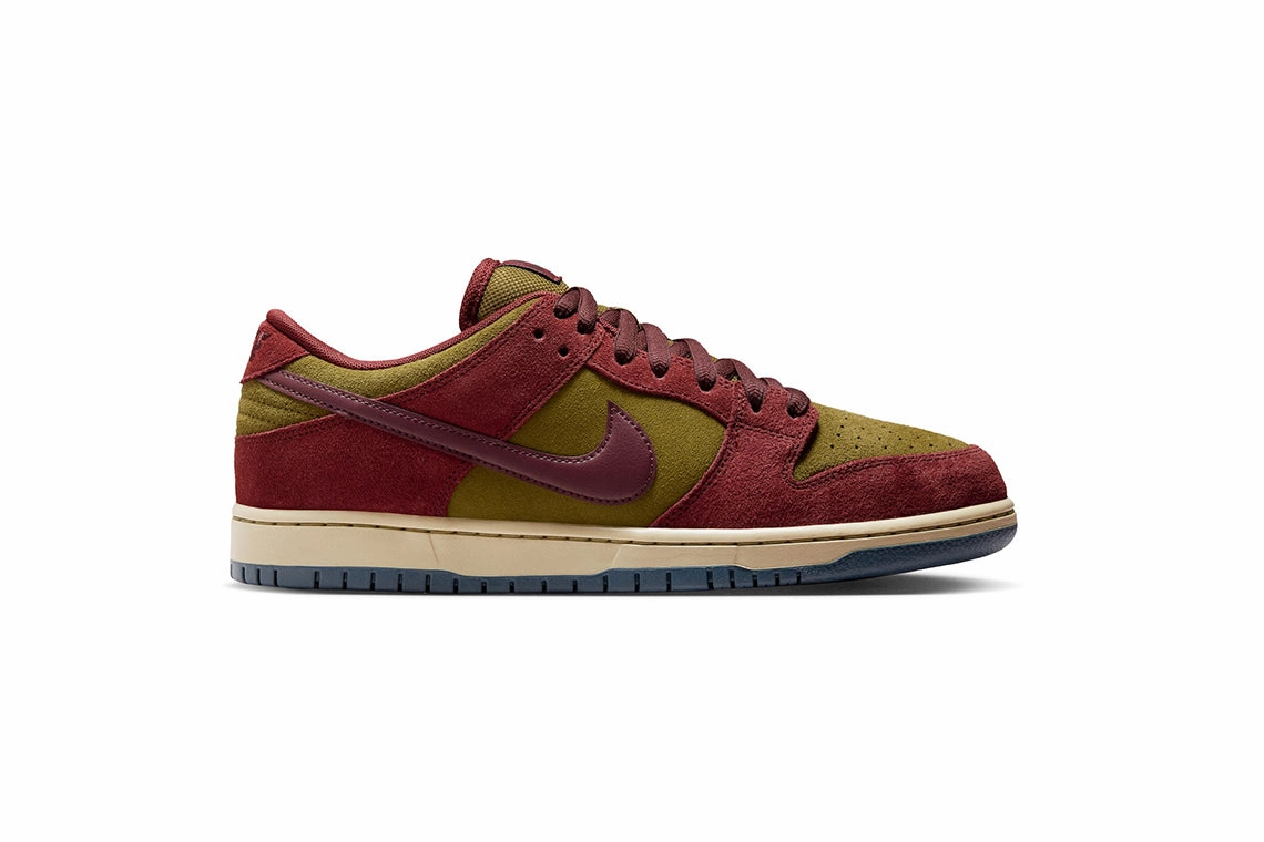 Nike SB Dunk Low Pro : "Dark Team Red" (7/1) Nike Running Waffle Shoes