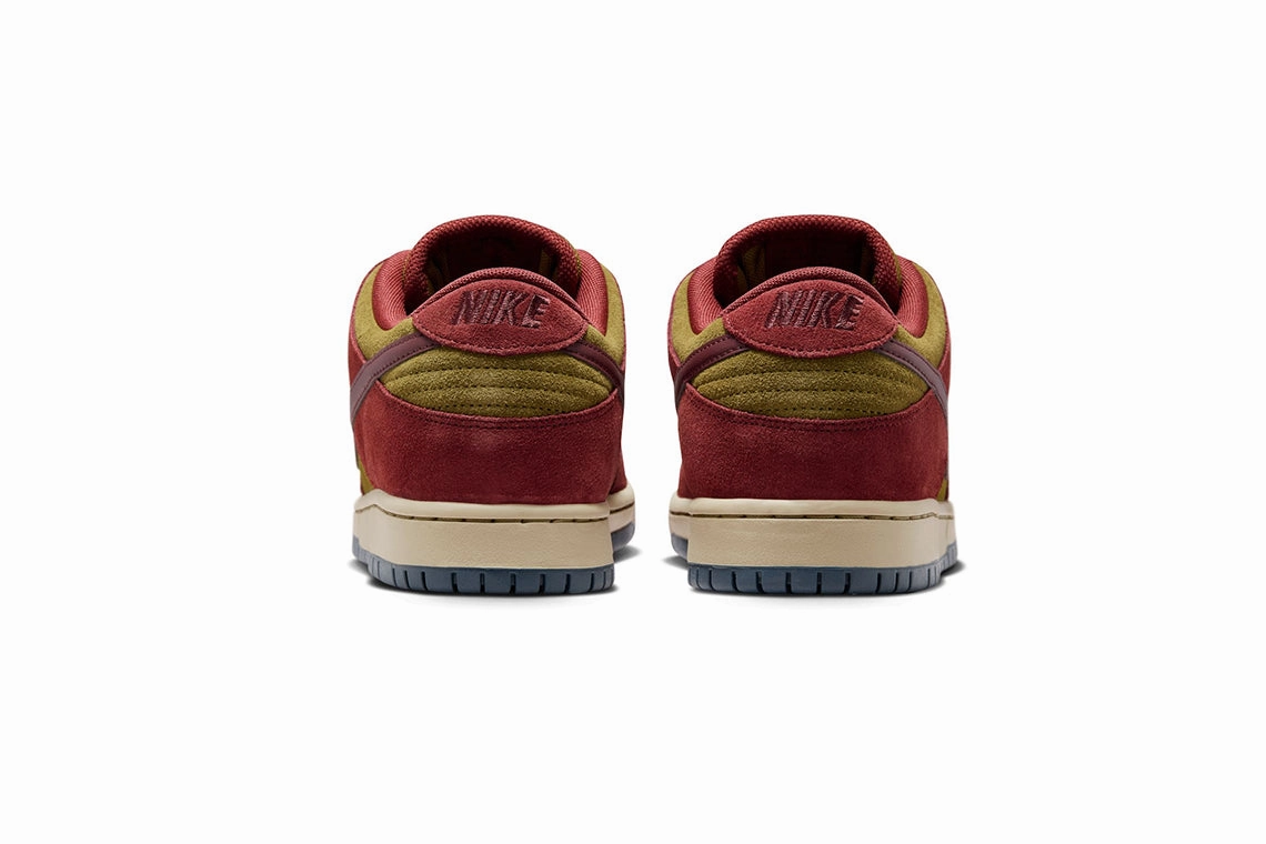 Nike Shoe Tennis Nike SB Dunk Low Pro : "Dark Team Red" (7/1)