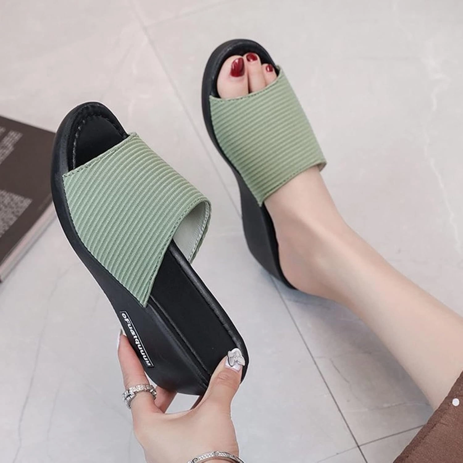 Flip Flops Made From Recycled Tires Flat Sandals for Women Casual Lightweight Shoes Arch Support Open Toes Women's Slip on Comfort Sandal