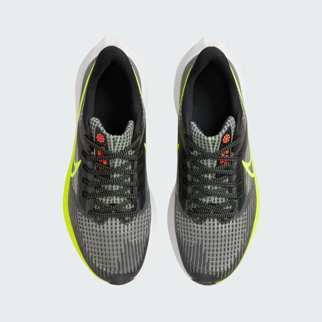 Nike Air Zoom Pegasus 39 Juniors Black Running Trainers DM4015 002 Dawn Staley Nike Shoe