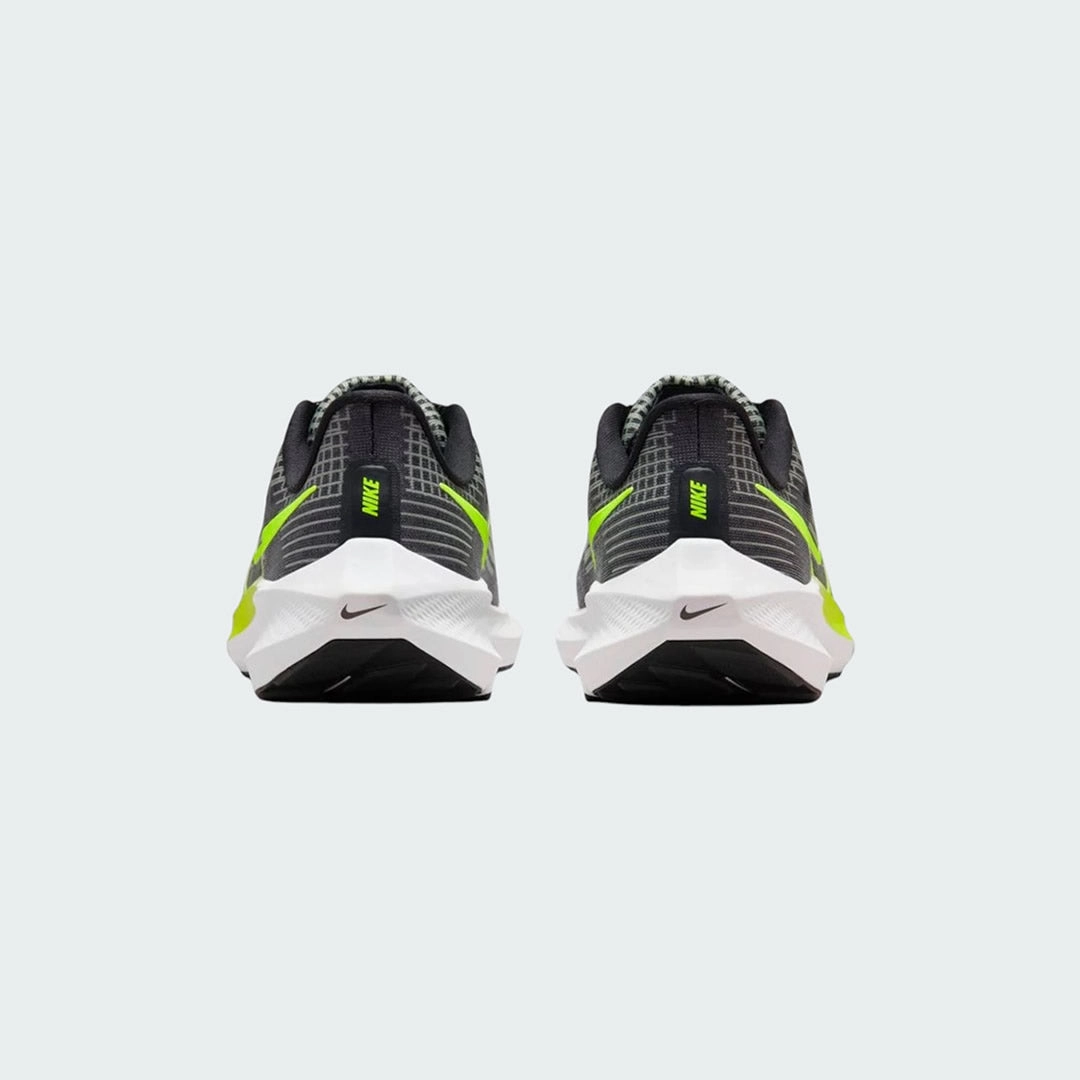 Nike Air Zoom Pegasus 39 Juniors Black Running Trainers DM4015 002 Gore-tex Shoes Nike