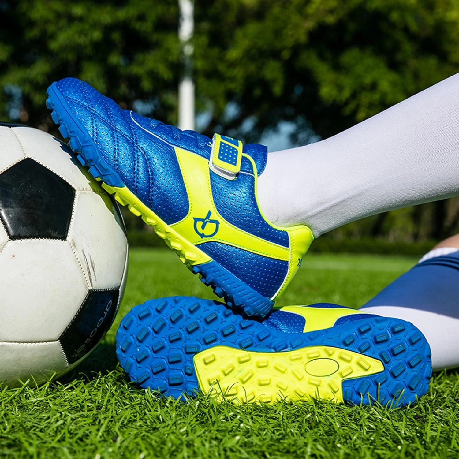 Zebra Print Soccer Cleats Eliogn Boys Girls AG/FG Soccer Shoes Outdoor Athletic Actual Combat Training Shoes Football Shoes for Kids (Little Kid/Big Kid)