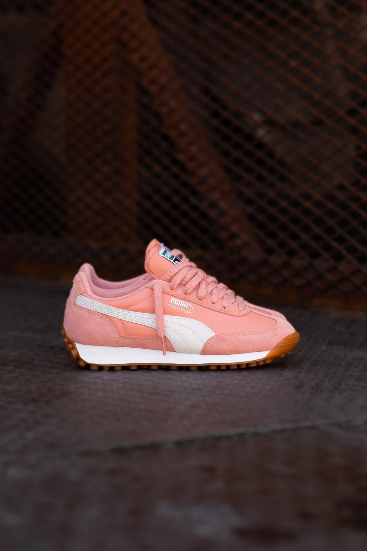 Womens Puma Easy Rider Vintage (Deeva Peach/Alpinesnow/Puma Gold) Running Shoes Friday