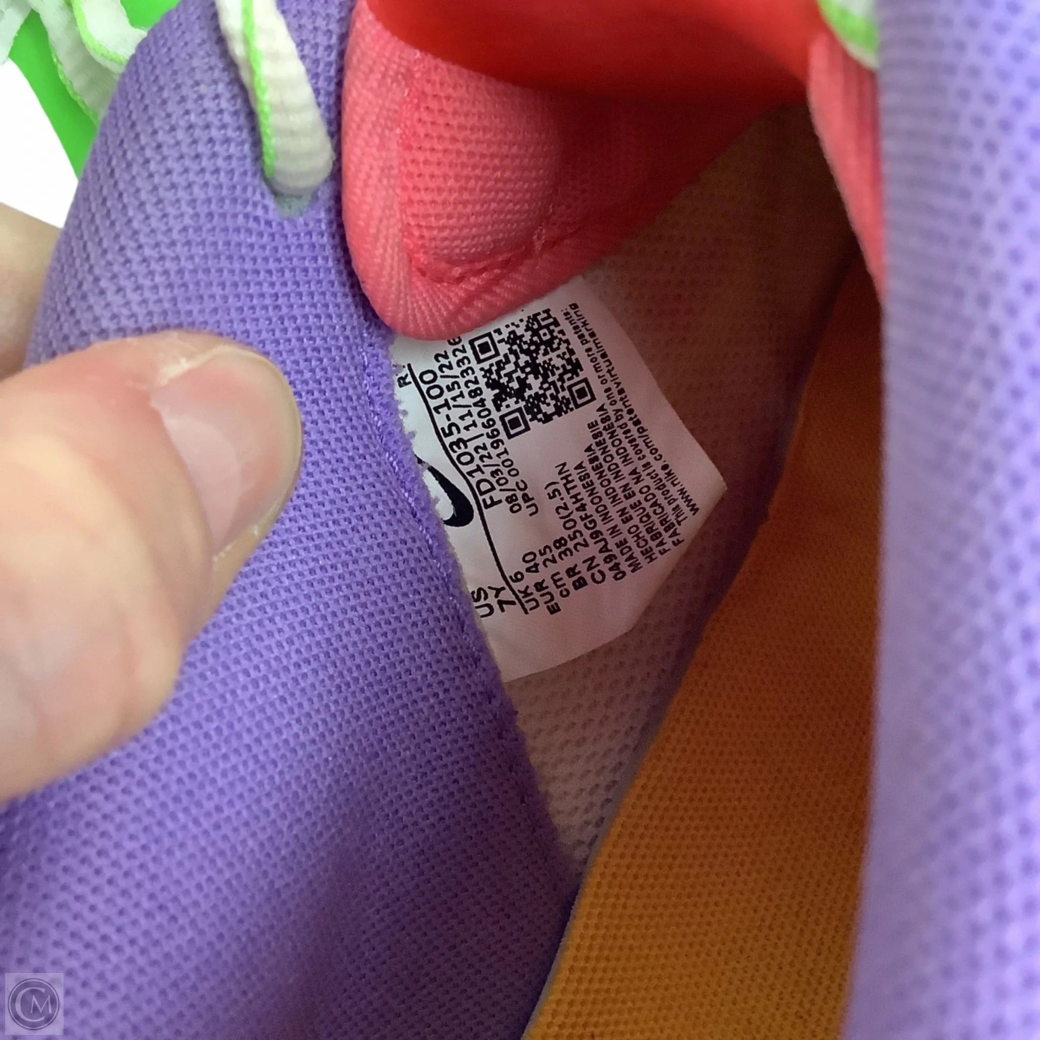 Shoes Sneakers By Nike In Multi-colored, Size: 7 YOUTH (W 8.5) Nike Fluorescent Shoes