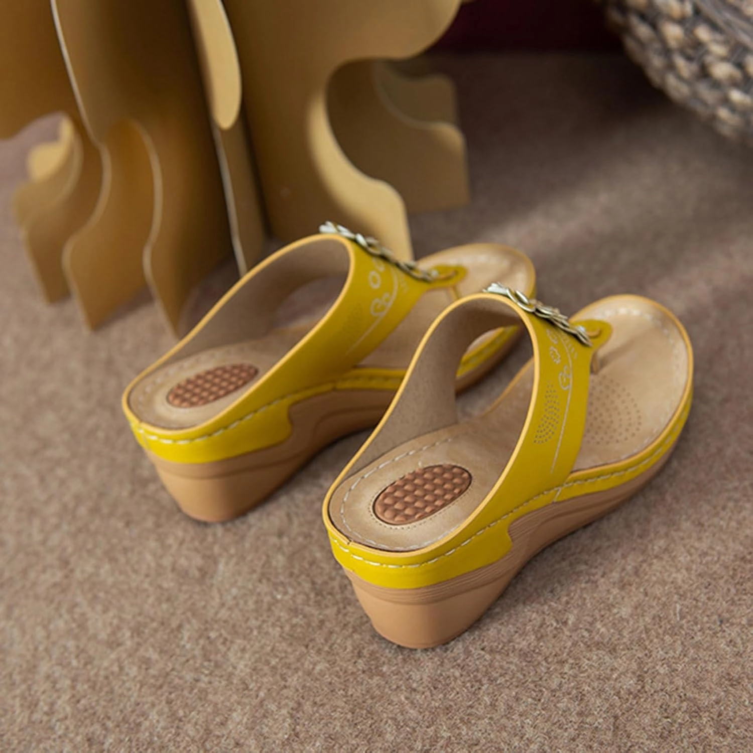 Flip Flops Sandals Women's Summer Casual Sandals Flower Decoration Wedge Heel Clip Toe Arch Support Flip Flops Comfortable Beach Sandal