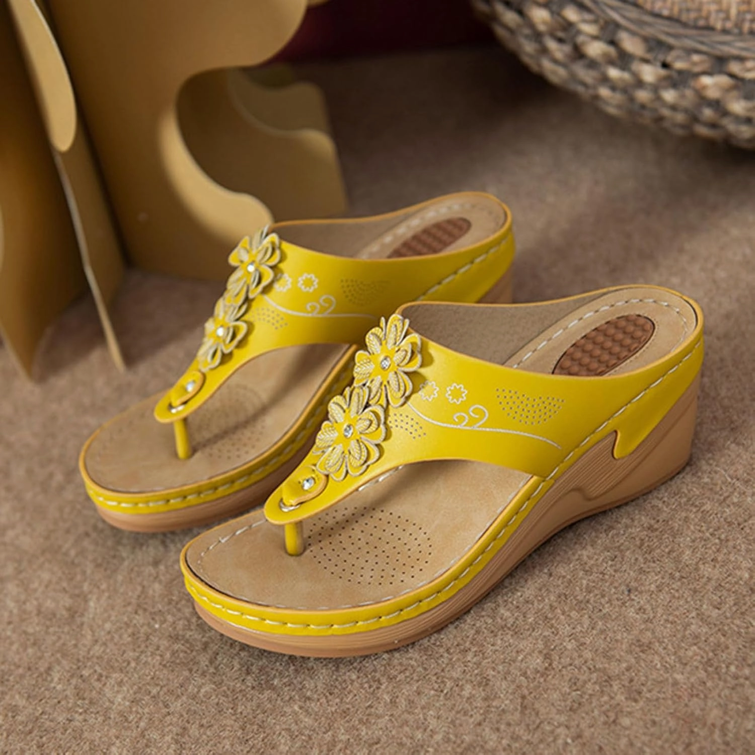 My Life In Flip Flops Women's Summer Casual Sandals Flower Decoration Wedge Heel Clip Toe Arch Support Flip Flops Comfortable Beach Sandal