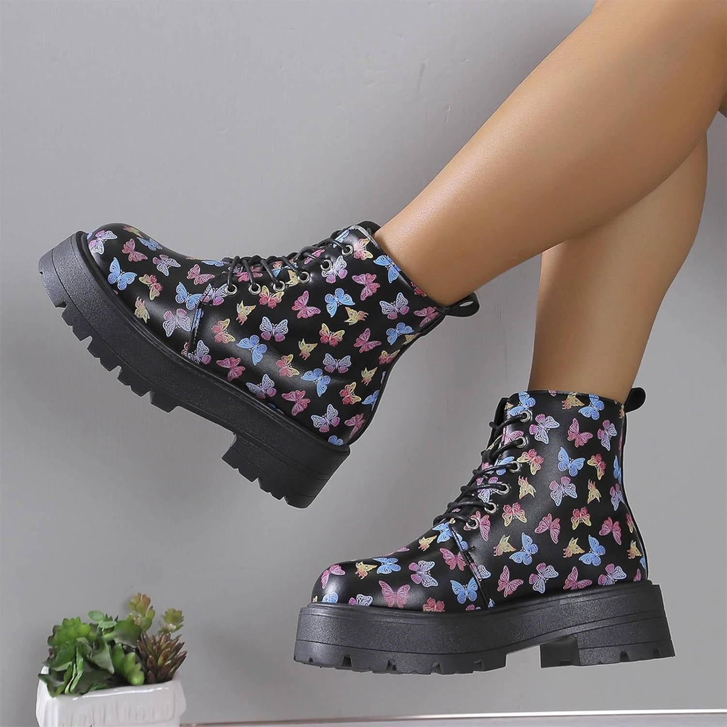 Combat Boots With Lace On The Side Black Boots For Women Women's Y2K Butterfly Lace-Up Combat Boots Thick Platform Gothic Halloween Bootie For Ladies