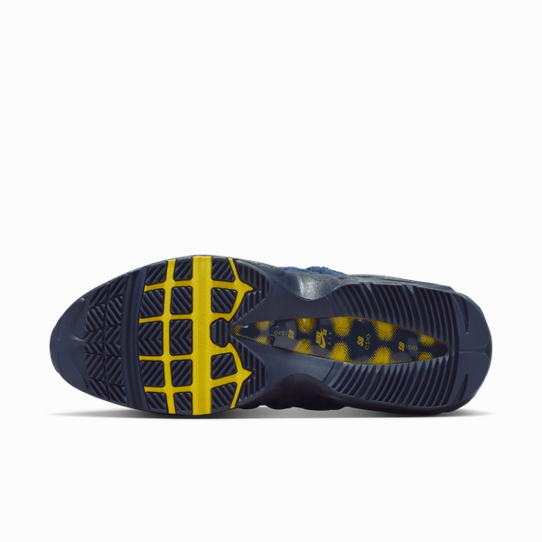 Nike SB Air Max 95 x Eric Koston Obsidian - Speed Yellow Nike Sb Dunk Low Pro Skate Shoe