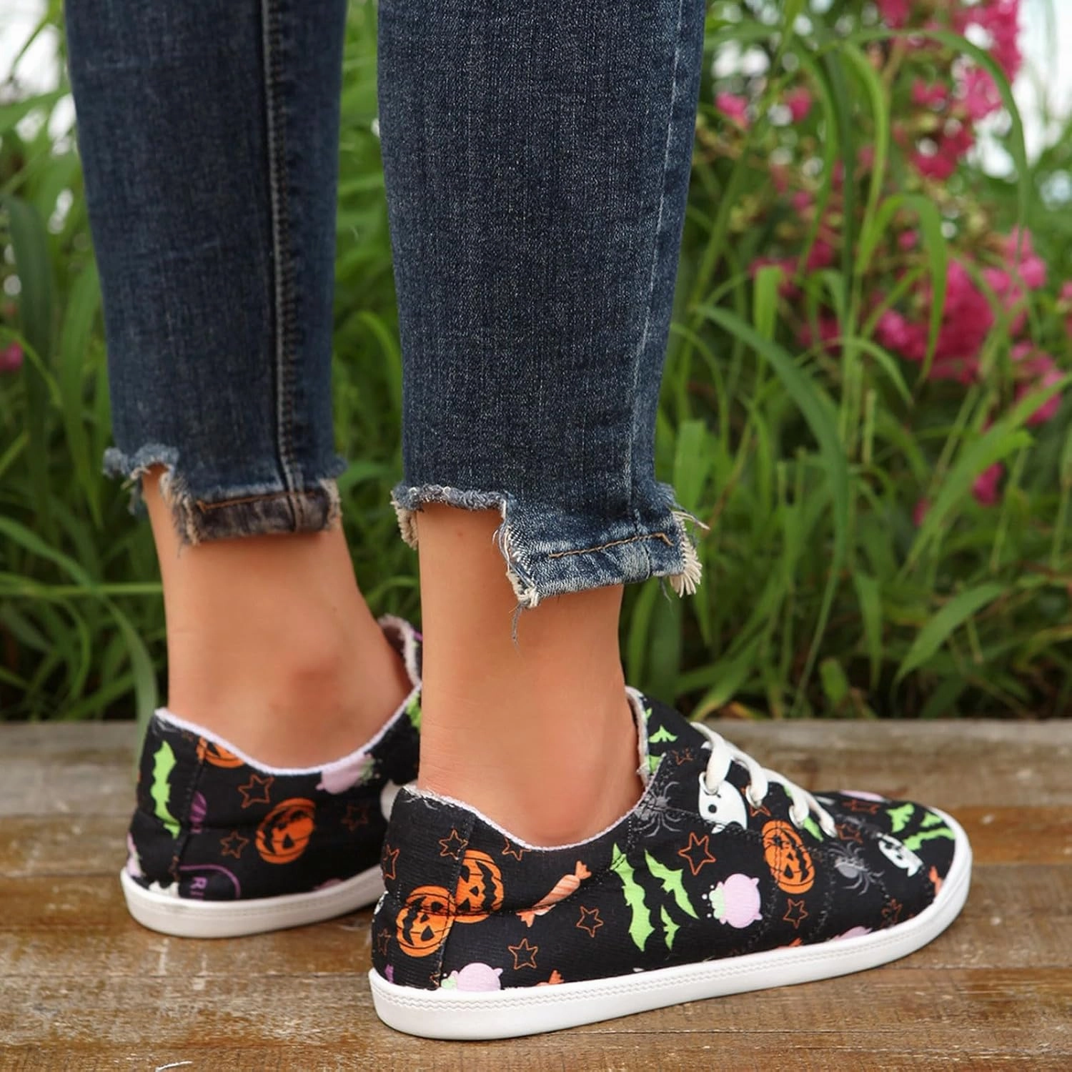Halloween Shoes for Women, Comfort Low Top Canvas Slip On Sneakers Classic Casual Walking Shoes Comfotable Boat Casual Shoes with Arth Support Fashion Pumpkin Print Canvas Sneakers Badminton Shoes Review