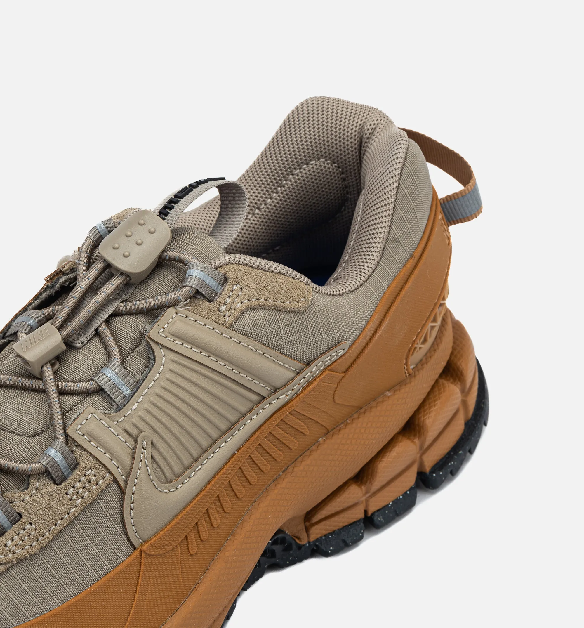 Different Work Boots Zoom Vomero Roam Winterized Womens Lifestyle Shoe - Flax/Khaki/Anthracite/University