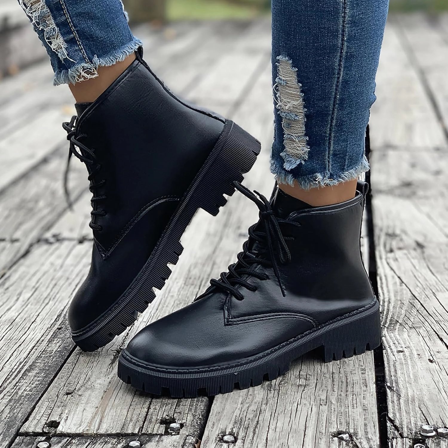Platform Boots Women's British Combat Boots Solid Color Leather Lace Up Thick Heel Halloween Outdoor Boots Combat Boot Review