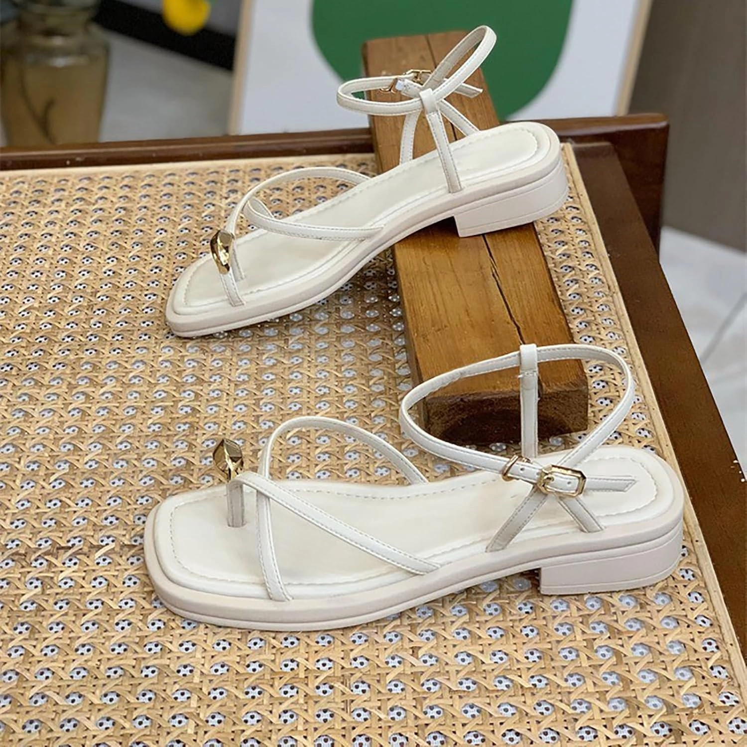 Women's Summer Sandals With One Line Buckle Clip Toe Thick Heel Temperament Thin Strap Studded Sandals for Women Flip Flops For Narrow Feet