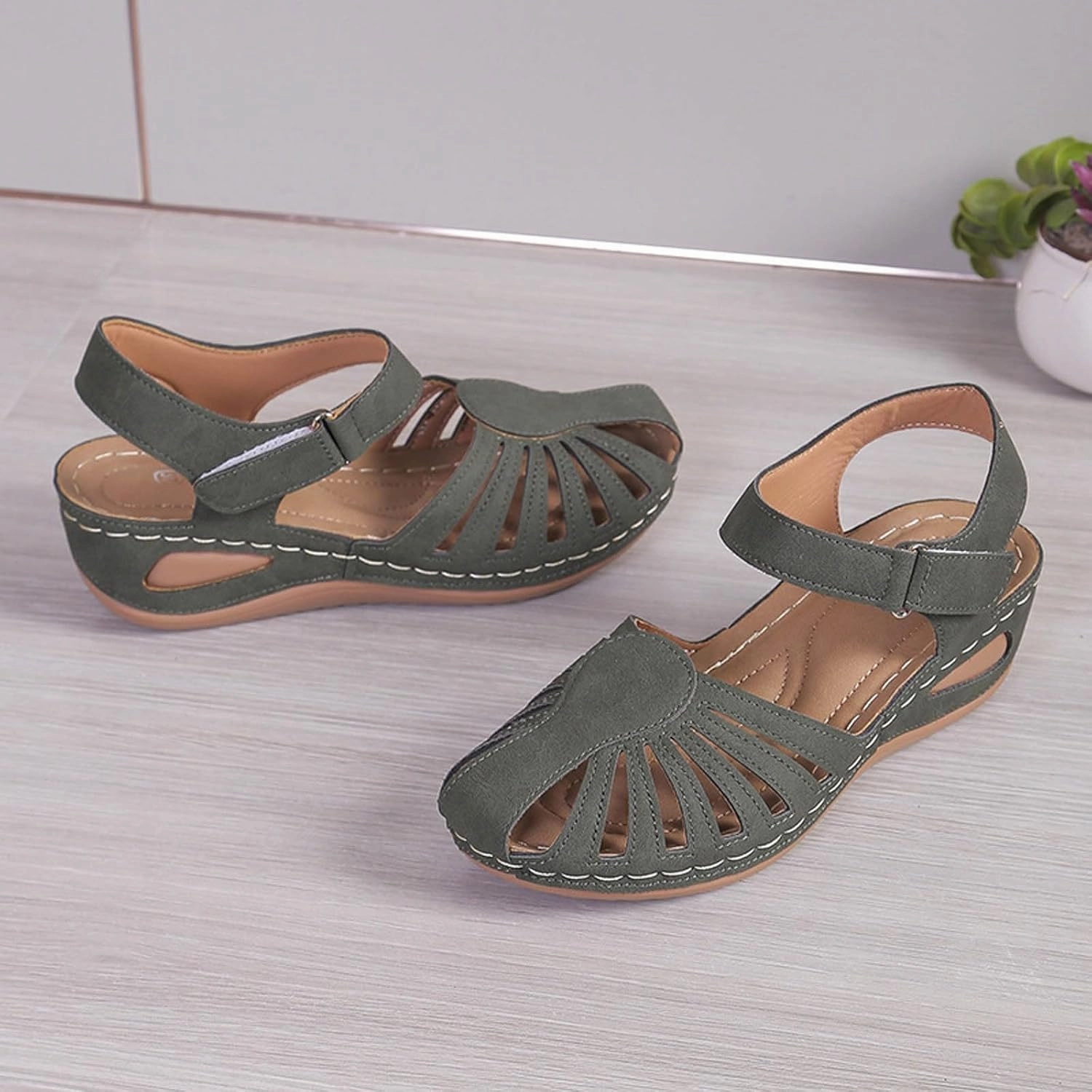 Pet Flip Flops Women Close Toe Walking Sandals Dress Summer Wedges Heels for Women Ankle Strap Orthopedic Sandals Hollow Beach Shoes