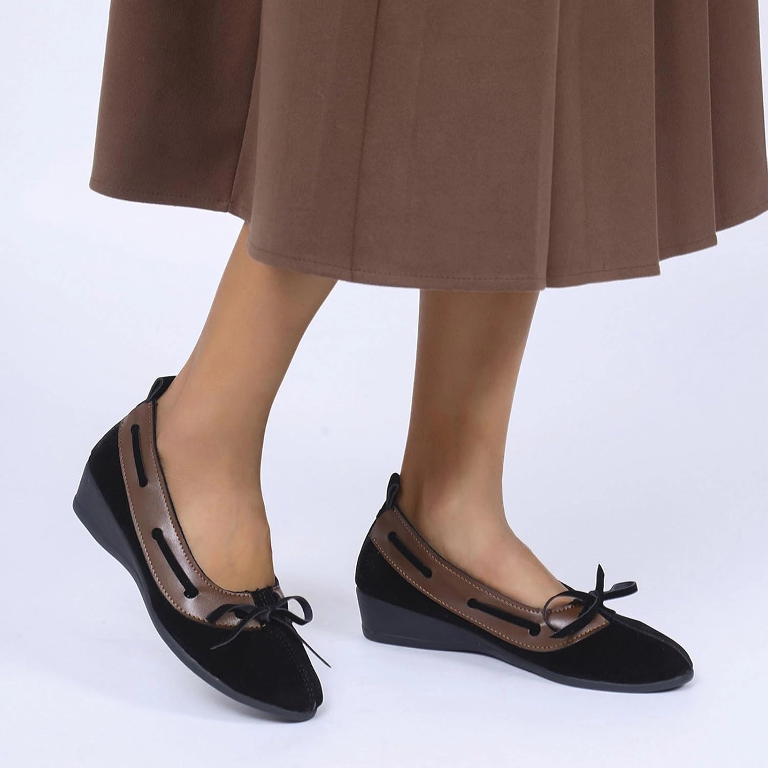 Tennis Shoes Celebrities Wear Women's Casual Wedge Heel Shoes Closed Toe Leather Upper Color Block Design Comfortable Everyday Wear Versatile