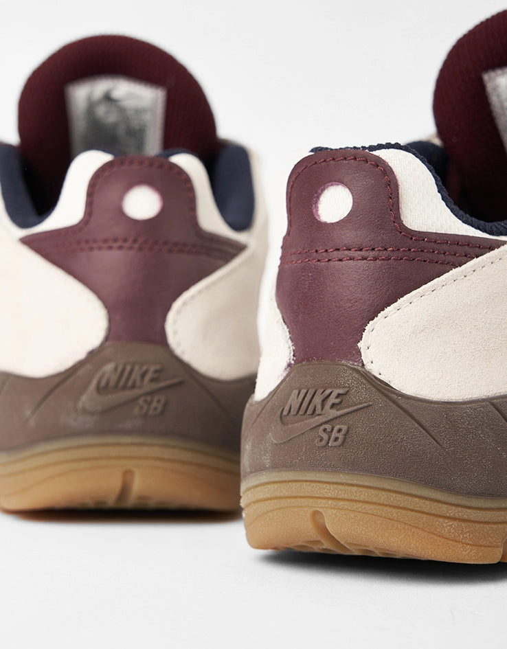 Nike Air Zoom Gt Cut Basketball Shoes Nike SB Vertebrae Skate Shoes - Phantom/Parachute Beige-Burgundy Crush